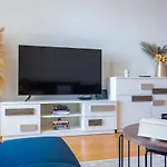 La Vista Split